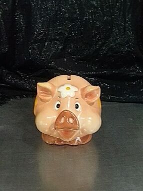Ceramic Piggy Bank with Daisy Accent - Pink